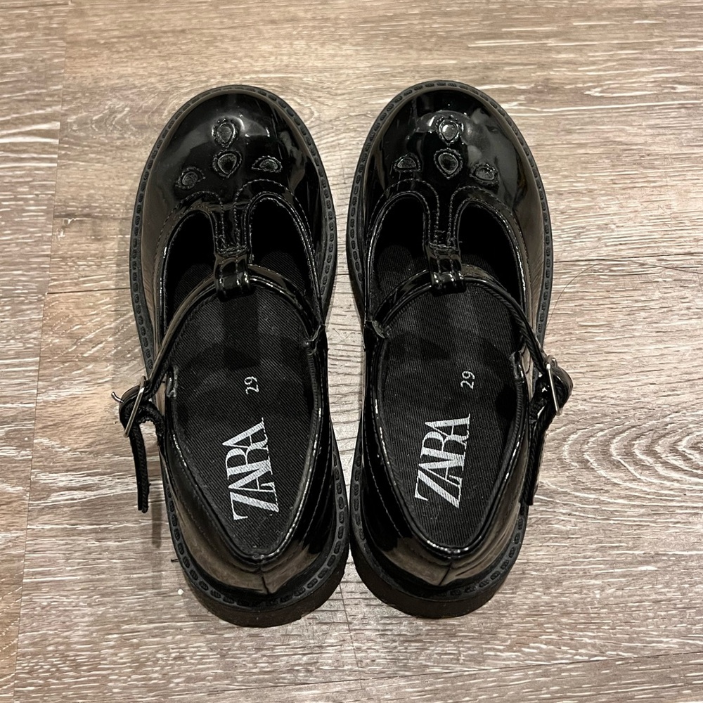 Zara Kids Faux Black Patent Mary Janes Size 11